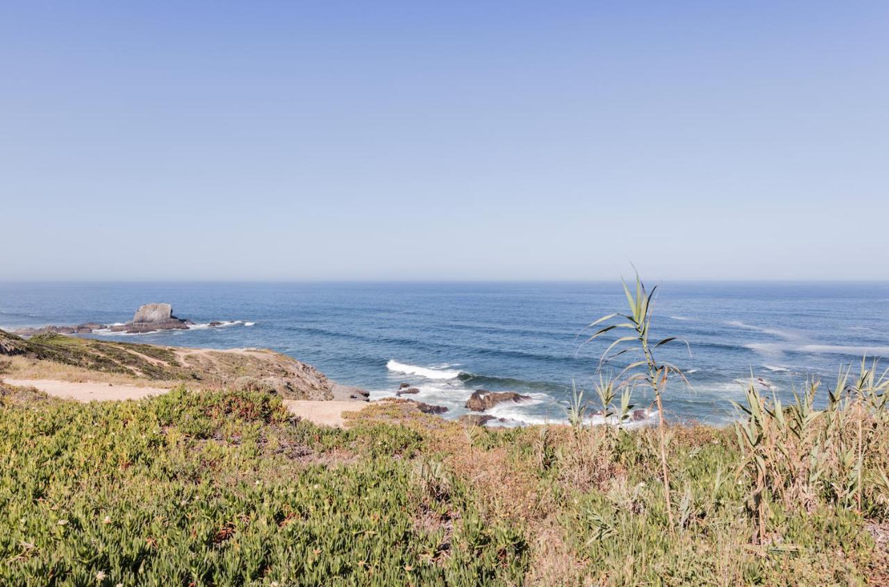 Zambujeira Do Mar 4-Bed House Perfect For Families & Friends Appartement Buitenkant foto